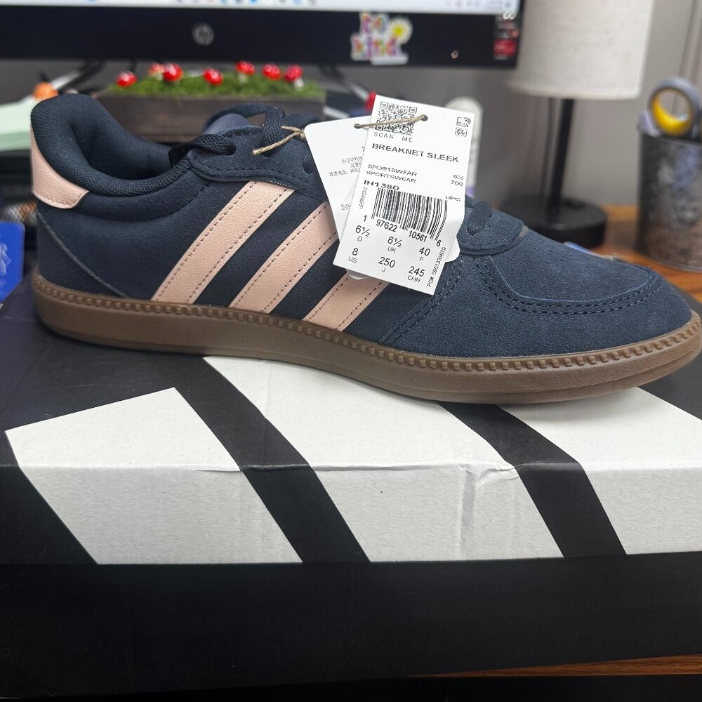 New With Tags, Womens Adidas Breaknet Sleek Tennis Shoes